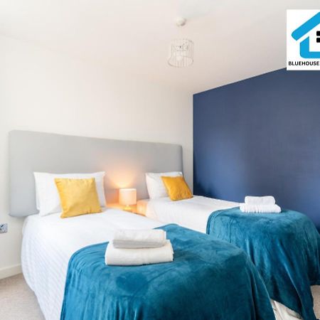 Great Price Ideal Location Near Gunwharf Quays By Blue House Short Lets Portsmouth With Free Parking Екстериор снимка